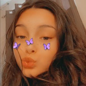 Meet your Posher, Elisia